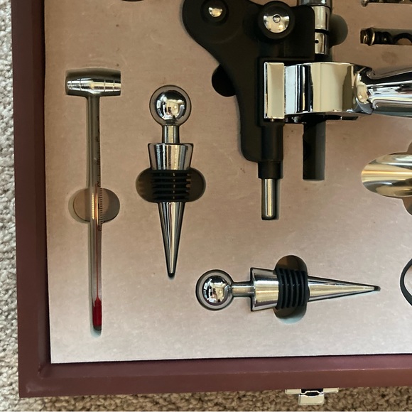 NWOT - Wine Opener 9 Piece Box Set - Great Gift Idea! - Picture 2 of 14